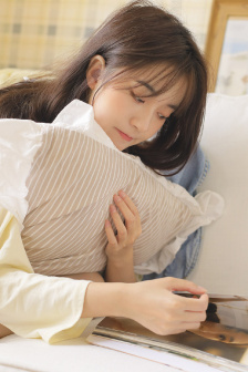 清冷美人的
